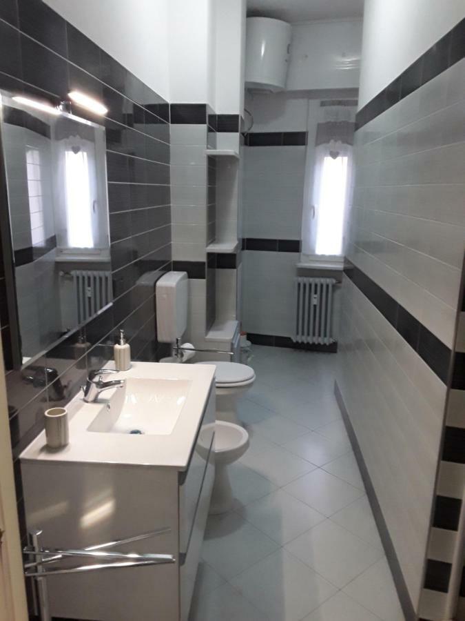 Appartamento Saretta Асти Екстериор снимка