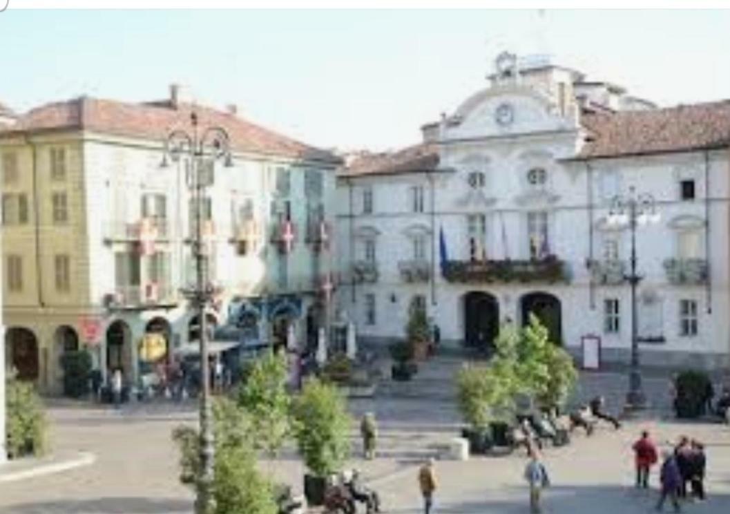 Appartamento Saretta Асти Екстериор снимка